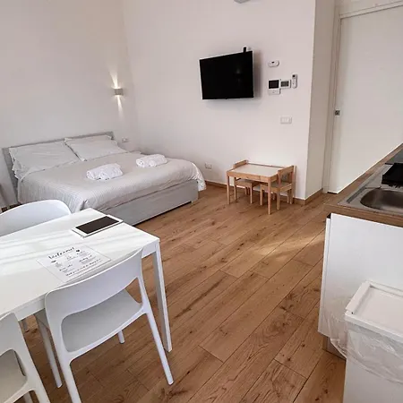 Bergamini 23 Garda Apartmán *